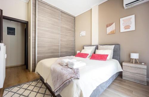Athens City Centre Apartment | ChabbyNChill - Cozy 1BR with Spacious Balcony
