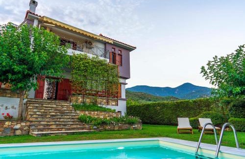 Kato Lechonia House | Chariklia's House with private pool