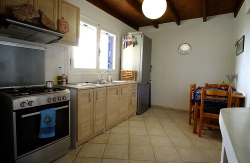 Pefki Cottage | Charming 1-bedroom cottage in the mountain-side village of Schinokapsala