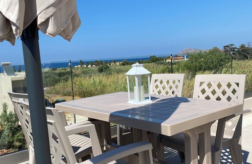 Gerani Apartment | Charming 1-bedroom apartment in fabulous Gerani with panoramic sea view