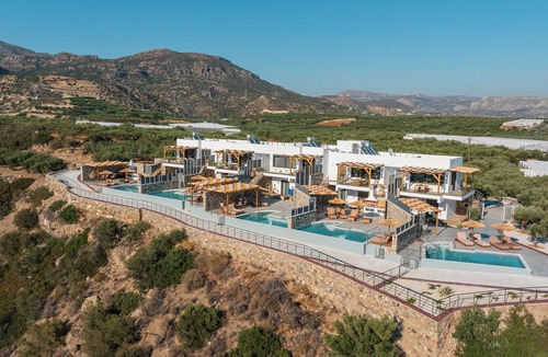 Pefki Villa | Charming 2-bedroom villa with AC, WiFi in superb Makry Gialos