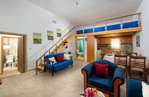 Gennadi House | Charming Beach House with private pool in South Rhodes, Beach Pearl