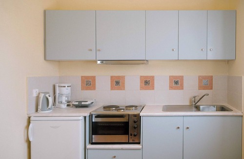 Ormos Koumeikon Apartment | Charming Hideaway with Shared Pool – Perfect for Relaxation