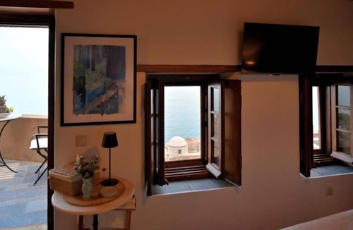 Monemvasia Apartment | Charming Stay with Stunning Views -MARE – MonoLithos Inn