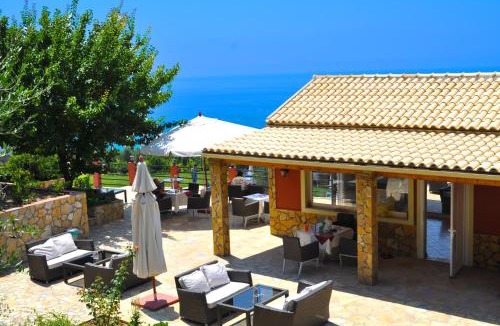 Parelia Apartment | Charming Studio Apartments with Swimming Pool near Pelekas Beach
