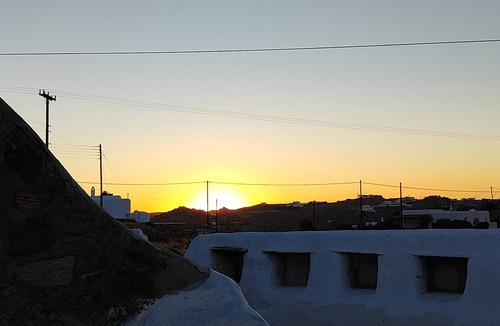 Paraga Apartment | Charming Studio Rental in Mikonos with Private Entrance