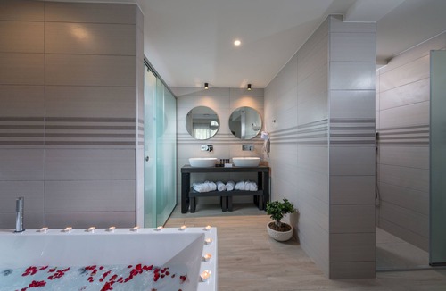 Pigianos Kampos Hotel | CHC Imperial Hotel – Adults Only