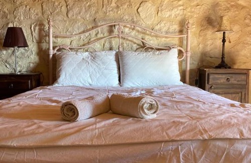 Gaitanion Apartment | Cheerfully Villa