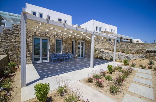 Elia House | Chef included by Fantasia Villas: Excelsior Villas 19 bedrooms