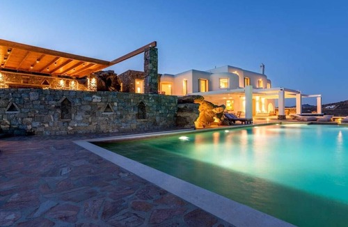 Ano Mera Villa | Chef included by Fantasia Villas: Elia Villas 35 bedrooms
