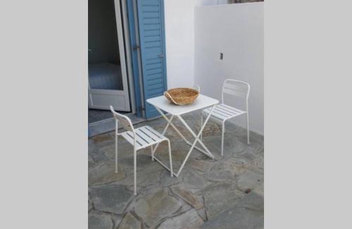 Serifos House | Chez Semiramis The Summer Breeze House 5'min from the beach