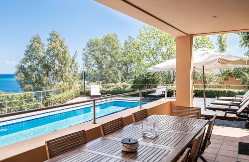 Marathi Villa | Chloe Seafront Villa