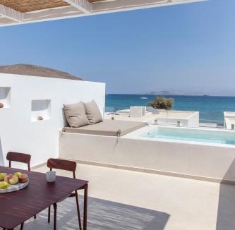 Molos House | Citadela Paros Molos - Beachfront Maisonette with Plunge Pool
