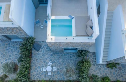 Molos House | Citadela Paros Molos - Beachfront Maisonette with Plunge Pool