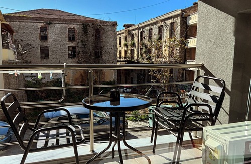 Kavala Apartment | City Center Loft With Private Parking