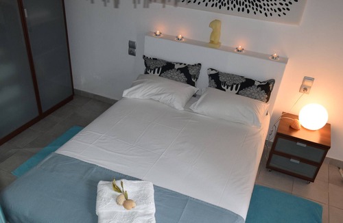 Ormos Korthiou House | CLIO'S BEACH HOUSE - DELUXE BEACH FRONT PROPERTY