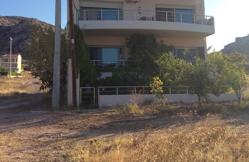 Charakas Apartment | Combines acquaintance of Athens and holidays by the sea (00000333324)