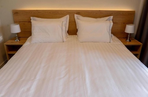 Larissa Bed & Breakfast | Comfort Suites and Rooms