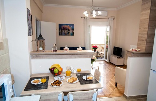 Athens City Centre Apartment | Comfortable apartment with breakfast in Athens