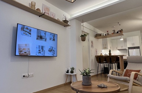 Filopappou Apartment | Comfy 2 BDR Apt in Petralona - Next to metro