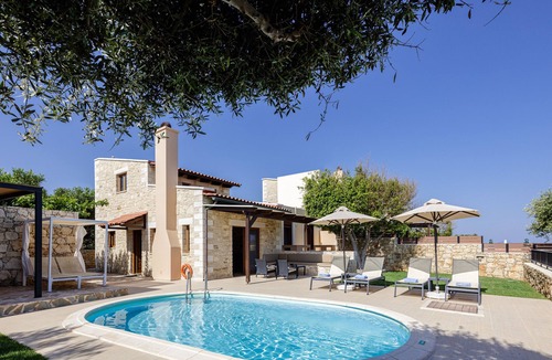 Skaleta Villa | Comfy Villa - Private Pool with Seaview - 500m by the sea