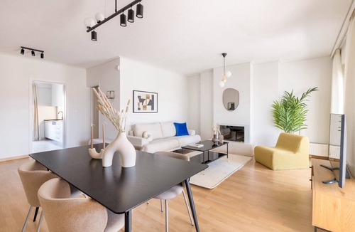 Khalandrion Apartment | Convenient 3BR Apartment in Chalandri