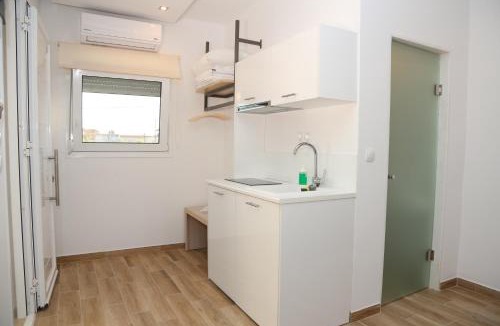 Paralia Ofryniou Apartment | Coral Boutique Apartments
