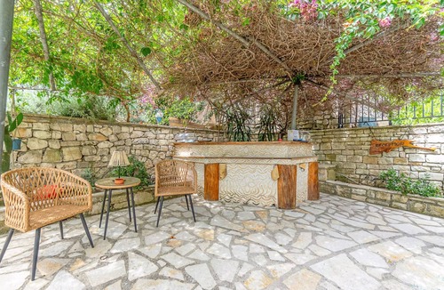 Gaios Apartment | Corfu Apt in Gaios with 1 bedrooms and 1 bathrooms