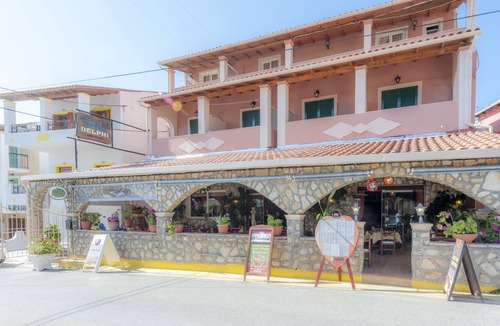 Agios Gordios Apartment | Corfu Delphi Studio 2 street side