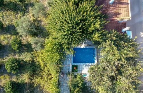 Vrahati Villa | CorinthianVillas Orange Villa