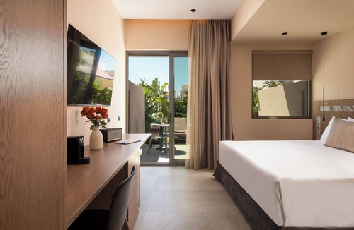 Limenas Chersonisou Hotel | Cosmeen Lifestyle Boutique Stay