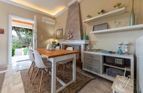 Markopoulo Mesogaias House | cosy house near the airport and the beach