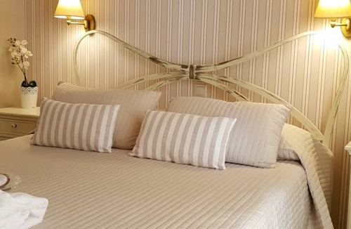 Dassia Apartment | COSY ONE BEDROOM STUDIO/APARTMENT JUST 3 MIN WALK FROM DASSIA BEACH