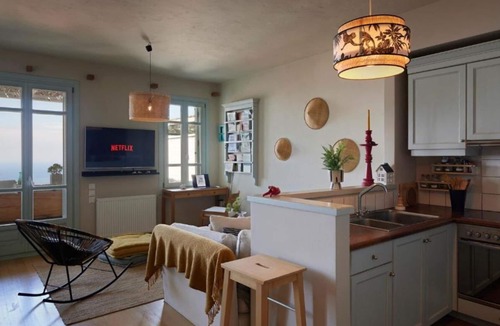 Ioulida Villa | Country House 'Cycladic Villa Eroza' with Sea View, Wi-Fi and Air Conditioning