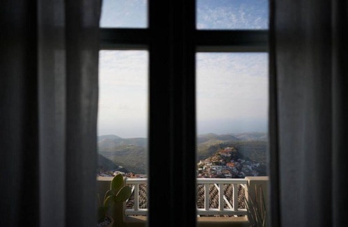 Ioulida Villa | Country House 'Cycladic Villa Eroza' with Sea View, Wi-Fi and Air Conditioning