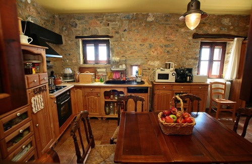 Anatoli House | Country house with 4 bedrooms, Jacuzzi and infintive views to the Med sea