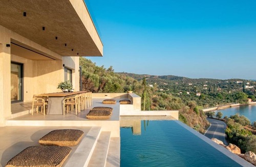 Troezen Villa | Country House 'Myporos' with Sea View, Wi-Fi and Air Conditioning