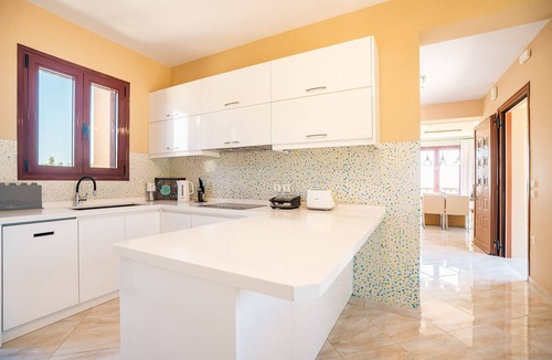 Psinthos Villa | Country House ‘Sky Hills’ with Panoramic Sea Views, Wi-Fi, and Air Conditioning