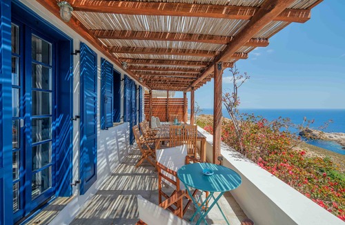 Serifos Villa | Country House 'Villa Agios Sostis' with Sea View, Wi-Fi and Air Conditioning
