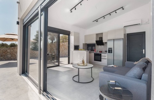 Kavallos Villa | Country House 'Villa Anastasia' with Sea View, Wi-Fi and Air Conditioning