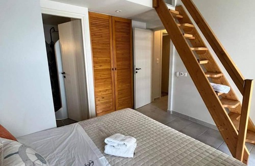 Kato Aprovatou Villa | Country House 'Villa Eleni - At The Top' with Sea View, Wi-Fi and Air Conditioning