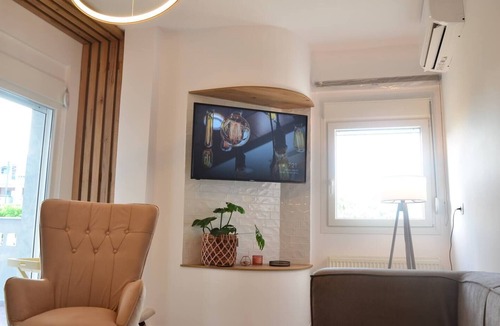 Perea Apartment | Cozy 2-bedroom apartment with WiFi, AC in wonderful Perea