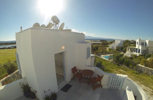Naxos Apartment | Cozy apartment, with amazing sea views, privacy, next to beach
