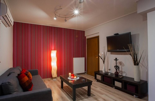 Agios Dimitrios Apartment | Cozy appartment with parking close to metro Ilioupoli