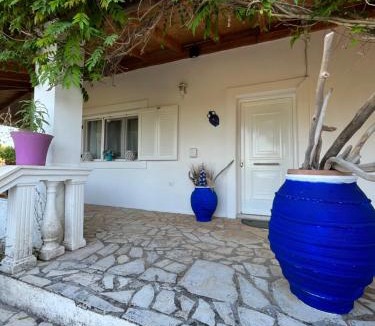 Kefalovriso House | Cozy Corfu Bungalow 5 minutes to Aqualand