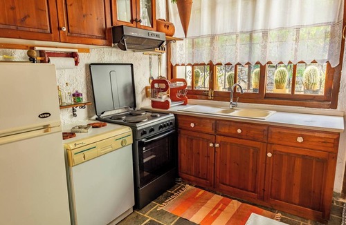 Makrilia Cottage | Cozy cottage in a beautiful village. Super close to beaches ideal for families.n