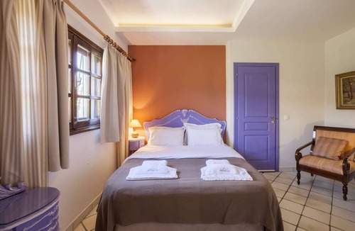 Paradhisos Hotel | Cozy Double Room incl breakfast