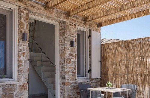 Kithnos Apartment | Cozy Maisonette Kythea Suites Kythnos