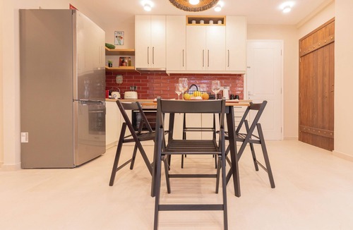 Katakolo Apartment | COZY NEWLY BUILD BY THE SEA APARTMENT IDEAL FOR FAMILIES