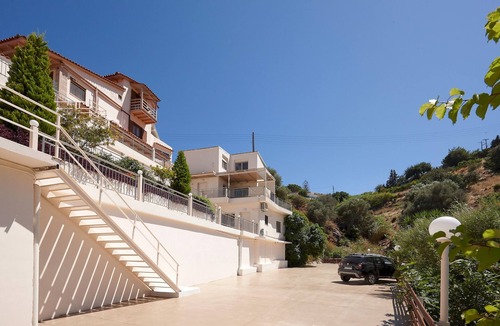 Agia Pelagia Apartment | Cozy pool front apartment with sea view (Elia)